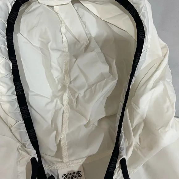 PINK Windbreaker - Picture 6 of 9